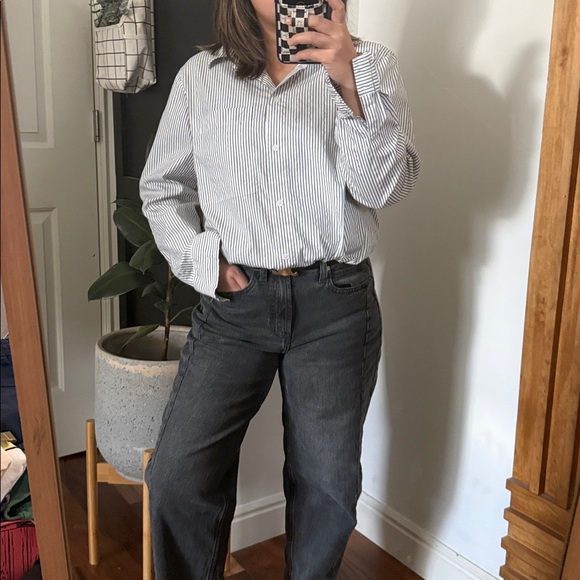 Lafayette 148 New York Buttoned Front Greyson Relaxed Striped Shirt. L - Picture 12 of 12